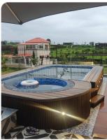 Whispering Hills Villa - Private pool with a Jacuzzi - Bed and Breakfast Kasāra