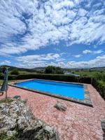 Casa con piscina en Ajo - Las Arrañadas - B&B Bareyo