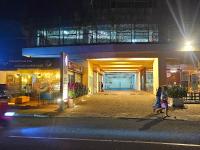 Ocean Breeze Luxury Apartment by Dinesh Travel - Ferienwohnung Negombo