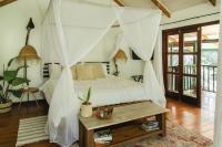 Casa de Mono Tropical Garden Retreat, Near Ocean - B&B Big Creek
