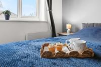 Arosa Escape- Modern2 bed suite,Sleeps 5,Free Parking,Ps4,KingBed,Wifi,Near Christies - Chambres d'hôtes Manchester