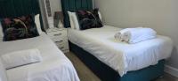RentUnique Central Caledonian 1 bed with parking cosy retreat - B&B Crawley