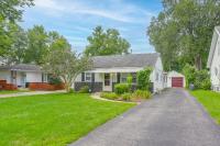 8 Mi to Lake Eerie & Dtwn Toledo! Peaceful Cottage - Bed and Breakfast Toledo