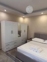 Cozy Nest - Tirana Apartment near Airport & City Centre - Chambres d'hôtes Tirana