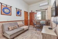 471 Apartamento sobrado com 02 suítes e piscina na área comum - B&B Bombinhas