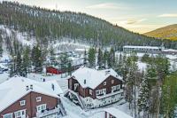 Alpine Chalet Central Ski-in Ski-out, Levi center by Aavalevi - B&B Levi