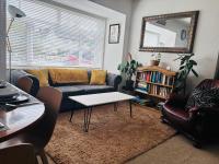 2 bedroom flat Free Parking Airport 10 Min - Chambres d'hôtes Wythenshawe