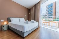 Earth Tones Beachside Apartment - B&B Larnaca