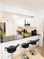 Roy's Kapparis Escape - B&B Paralímni