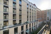 Spacious Apartments with Parking Near the Old Town by Noclegi Renters - B&B Lublin
