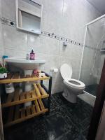 Ap simples em Residencial a 100m da praia - Bed and Breakfast Guaratuba