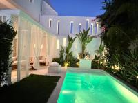 Le Petit Riad pool and sea 5 minutes away - B&B Mahdia