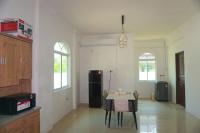 Luak Homestay 12 Guests Near Airport & Beach Spacious 4BR Family Retreat - Chambres d'hôtes Miri
