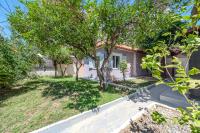 Elliniko Nest a Cozy House for Up to 4 Guests - B&B Athens