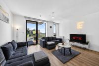 Wembley 2BR Modern Spacious Skyline Views Sleeps 8 - Bed and Breakfast Londen