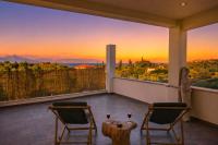 Spacious Family Villa with Outdoor Cinema & Sea View - Ferienwohnung Akráta