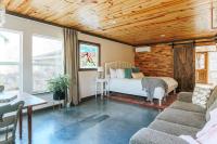 Rockwell Ridge: Dogwood Suite with Clawfoot Tub - B&B Afton