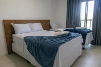 Vista Mar a 50m da Praia dos Anjos - 2 Quartos com Varanda e Churrasqueira - Piscinas Adulto e Infantil, Sauna, Academia e Cinema - Portaria 24h e 2 Vagas Cobertas - B&B Arraial do Cabo