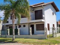 Casa perto da praia - Frente para Lagoa - B&B Garopaba