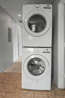 Chic Pet Friendly Furnished 2BR Apartment Near Major Hospitals Unit 1 - B&B Rochester