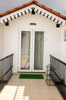 Jungle Hut-Annabelle's Beach Apartments at Bernard Simao,Calangute,Goa - B&B Candolim