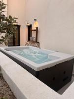 Superior Two Bedroom Apartment with Outdoor Hot Tub