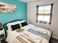 Sunny 2-Bedroom Coastal Stay with Free Parking - Bed and Breakfast Great Yarmouth