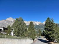 San Sicario-Bilocale ristrutturato-Vista Alpi-Vicino Piste, Centro-Wi-Fi, Parcheggio - Bed and Breakfast Mollieres