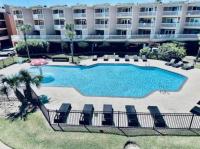 Seawall Serenity Amenities - B&B Galveston
