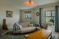 3BR Seafront Home with Stunning Sea Views - Chambres d'hôtes Portishead