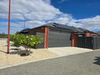 Modern Private Room and Bathroom 10 mins to Perth Airport - B&B Perth