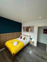 NEW 2BR Contractor Accommodation, Free Parking - Bed and Breakfast West Boldon
