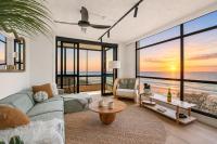 Pure Sunrise Oceanview 2BR Sub Penthouse wParking - B&B Gold Coast