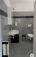 33 Self Check-In 24h - B&B Cadenazzo