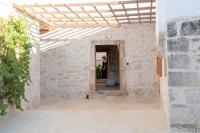 Villa Pepper Tree by Helena Luxus - B&B Orthés