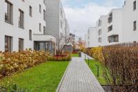 Warsaw Cozy Apartment with Parking and Garden by Noclegi Renters - B&B Warsaw