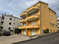 Perissa Apartman - Ferienwohnung Kožino