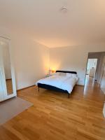 Large Munich apartment for 8 guests with 2 bathrooms - B&B Múnich