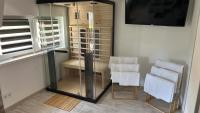 Ady Wellness Apartmanház - Privát jacuzzi & infraszauna - B&B Orfű