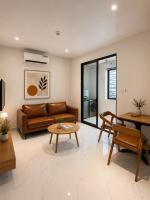 One-Bedroom Apartment with Balcony
