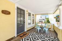 Olive Apart unit 1 by Dream Vacation - Bed and Breakfast West Palm Beach