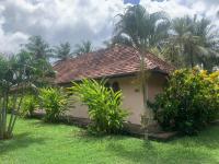 Private Beach, 2 Acres, 2 Villas at the Beach - B&B Dodanduwa