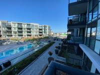 Beautiful Condo, 2 Bedrooms and a Den in Friday Harbour Resort! - Ferienwohnung Innisfil