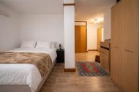 Spacious Heritage 2BR with Balcony Over River For 4 - B&B Londra