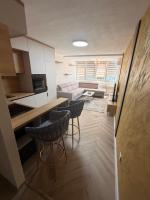 Golden haven-river view-Mado - Chambres d'hôtes Sarajevo
