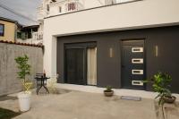 Old Town Gem, Modern stay with private yard - Ferienwohnung Podgorica