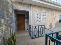 The Stone Elephant - A place to relax in town with Hot Water and a Pool - B&B San Juan del Sur