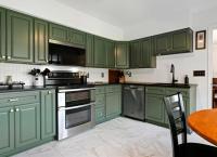 Spacious Private King Bedroom in Pensacola with Kitchen - B&B Pensacola
