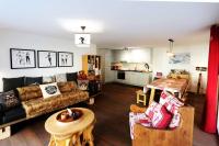 Perrine Garden - Cozy Central Apartment with Private Garden - B&B Saas-Fee