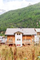 Ski in and ski out Saas-Fee apartment with glacier views SnowFun 25 - B&B Saas-Fee